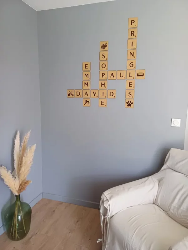 Lettres de Scrabble géantes à accrocher | Produit | Laser Spark | Objets de décoration et accessoires en gravure laser | Décoration pour votre intérieur et tous vos événements, idées cadeaux, accessoires originaux