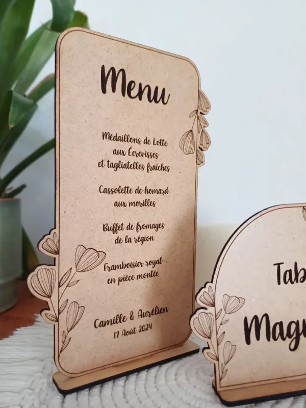 Menu et nom de table en bois personnalisés | Produit | Laser Spark | Objets de décoration et accessoires en gravure laser | Décoration pour votre intérieur et tous vos événements, idées cadeaux, accessoires originaux