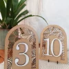Numéro de table en bois à poser motifs feuillages ajourés | Produit | Laser Spark | Objets de décoration et accessoires en gravure laser | Décoration pour votre intérieur et tous vos événements, idées cadeaux, accessoires originaux