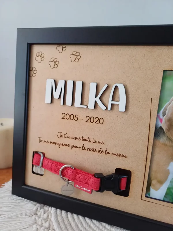 Cadre commémoratif pour la perte d'un animal avec emplacement pour un collier et une photo | Produit | Laser Spark | Objets de décoration et accessoires en gravure laser | Décoration pour votre intérieur et tous vos événements, idées cadeaux, accessoires originaux