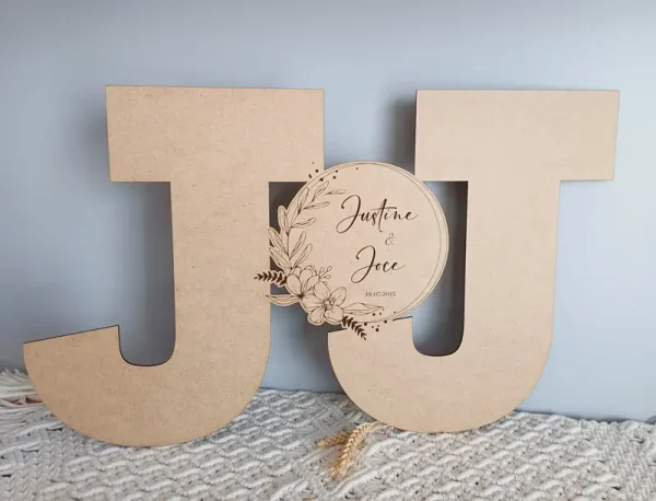 Livre d'or alternatif XXL initiales des mariés | Produit | Laser Spark | Objets de décoration et accessoires en gravure laser | Décoration pour votre intérieur et tous vos événements, idées cadeaux, accessoires originaux