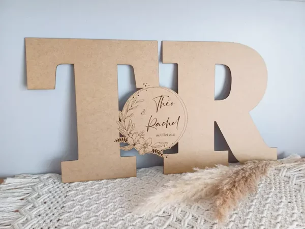 Livre d'or alternatif XXL initiales des mariés | Produit | Laser Spark | Objets de décoration et accessoires en gravure laser | Décoration pour votre intérieur et tous vos événements, idées cadeaux, accessoires originaux