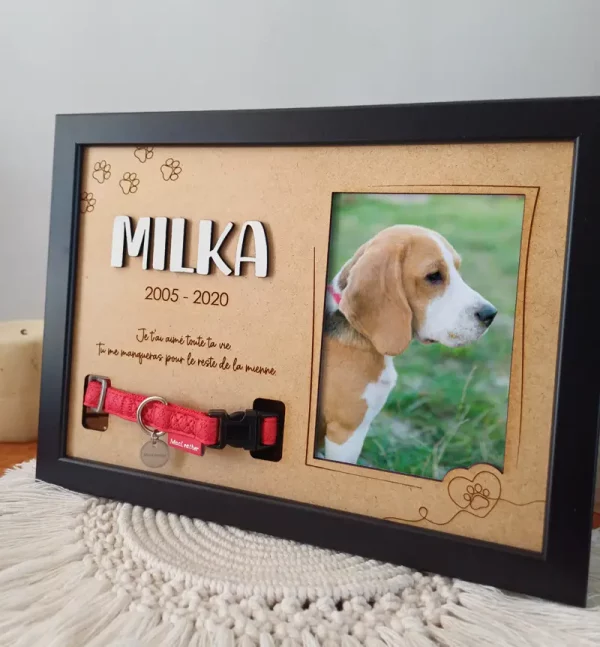 Cadre commémoratif pour la perte d'un animal avec emplacement pour un collier et une photo | Produit | Laser Spark | Objets de décoration et accessoires en gravure laser | Décoration pour votre intérieur et tous vos événements, idées cadeaux, accessoires originaux