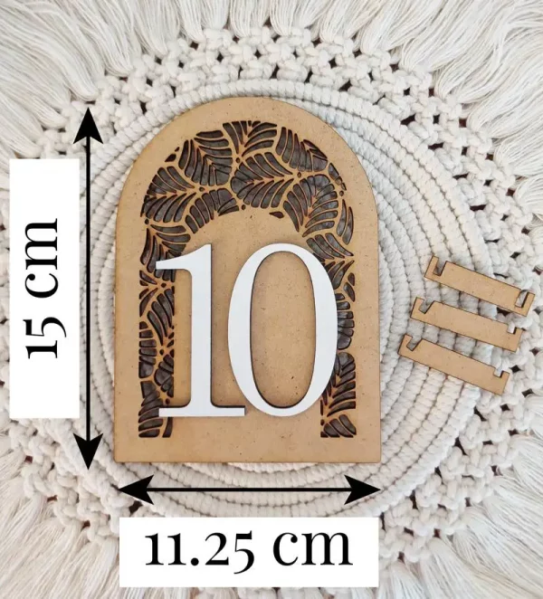 Numéro de table en bois à poser motifs feuillages ajourés | Produit | Laser Spark | Objets de décoration et accessoires en gravure laser | Décoration pour votre intérieur et tous vos événements, idées cadeaux, accessoires originaux