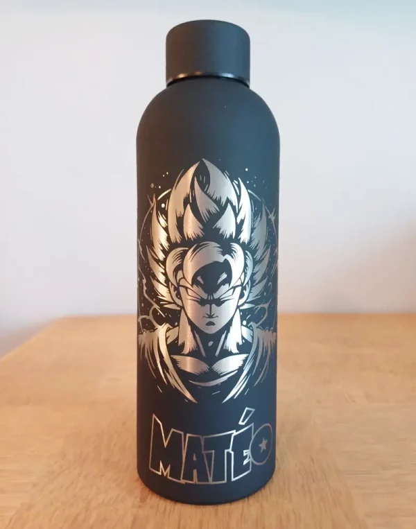 Gourde personnalisée Dragon Ball Z | Produit | Laser Spark | Objets de décoration et accessoires en gravure laser | Décoration pour votre intérieur et tous vos événements, idées cadeaux, accessoires originaux