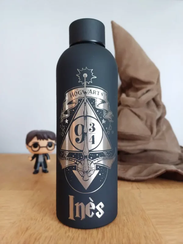 Gourde personnalisée Harry Potter | Produit | Laser Spark | Objets de décoration et accessoires en gravure laser | Décoration pour votre intérieur et tous vos événements, idées cadeaux, accessoires originaux