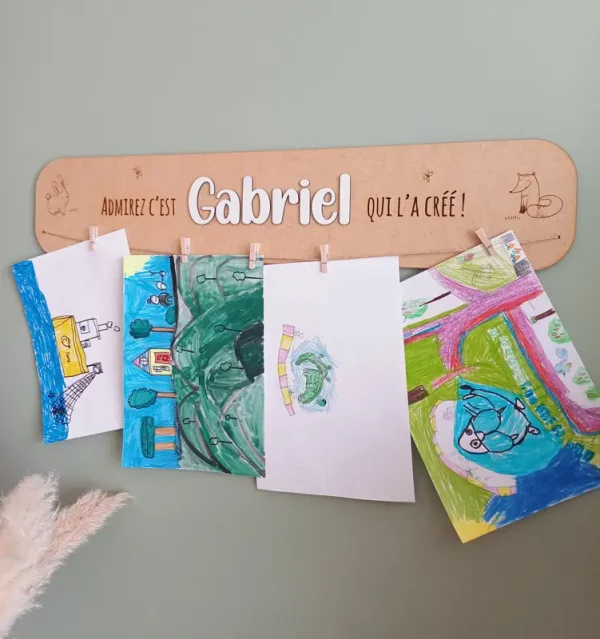Présentoir dessins d'enfants | Produit | Laser Spark | Objets de décoration et accessoires en gravure laser | Décoration pour votre intérieur et tous vos événements, idées cadeaux, accessoires originaux