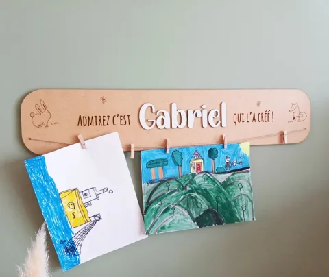Présentoir dessins d'enfants | Produit | Laser Spark | Objets de décoration et accessoires en gravure laser | Décoration pour votre intérieur et tous vos événements, idées cadeaux, accessoires originaux